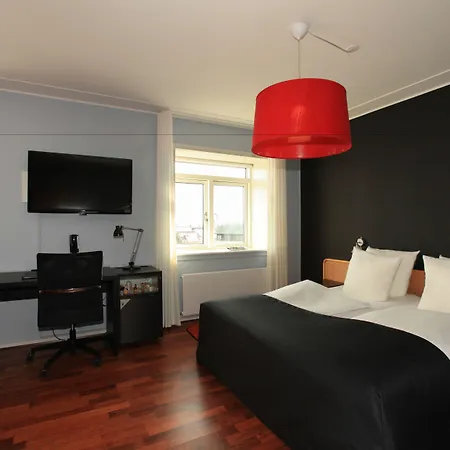 Hotel Svendborg מלון 4*
